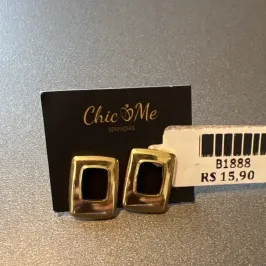 BRINCO QUADRADO VAZ