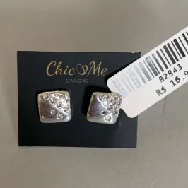 BRINCO QUADRADO ZIRCONIAS