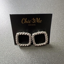 B3217 BRINCO QUADRADO TORCIDO