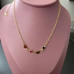 COLAR INFANTIL CORAÇÃO PEDRA