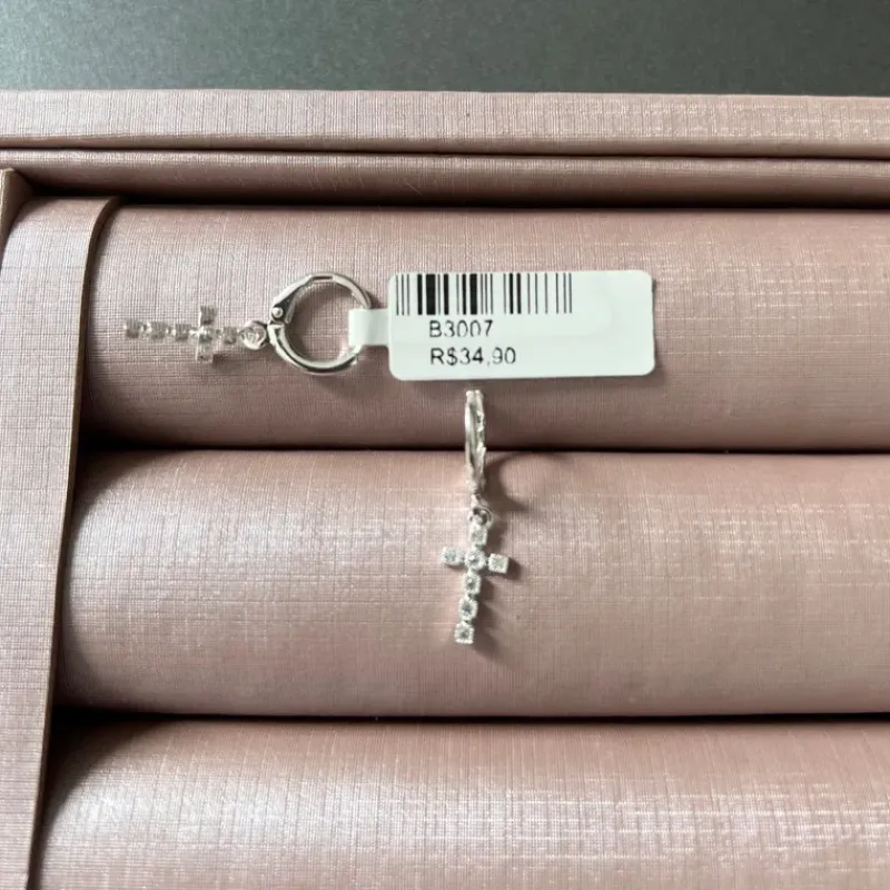 BRINCO ARGOLA CRUCIFIXO