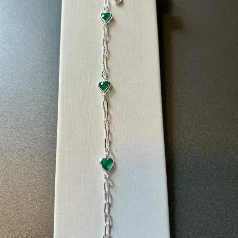 PULSEIRA CORAÇÕES ESMERALDA