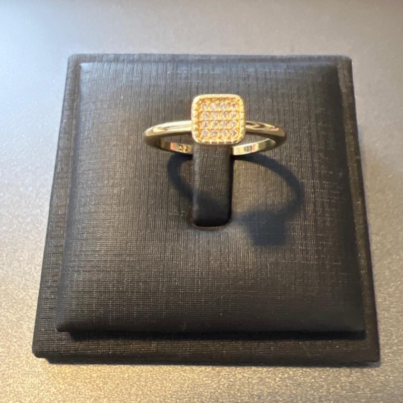 A1020 ANEL QUADRADO ZIRCONIAS