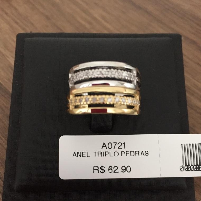ANEL TRIPLO PEDRAS