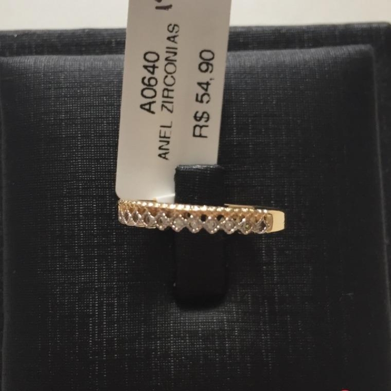 ANEL ZIRCONIAS