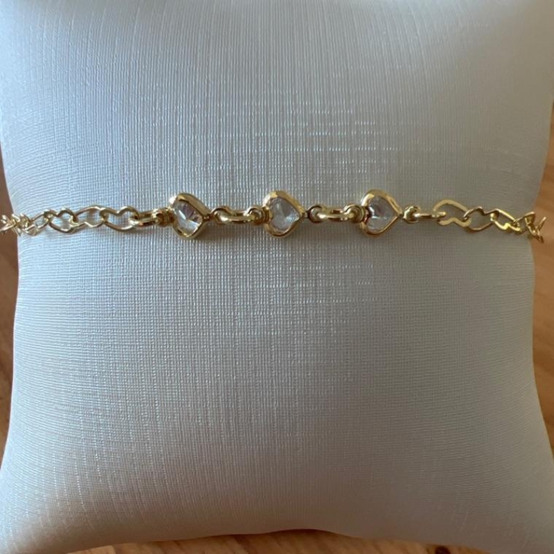 PULSEIRA CORAÇÕES VAZADO TRES COR