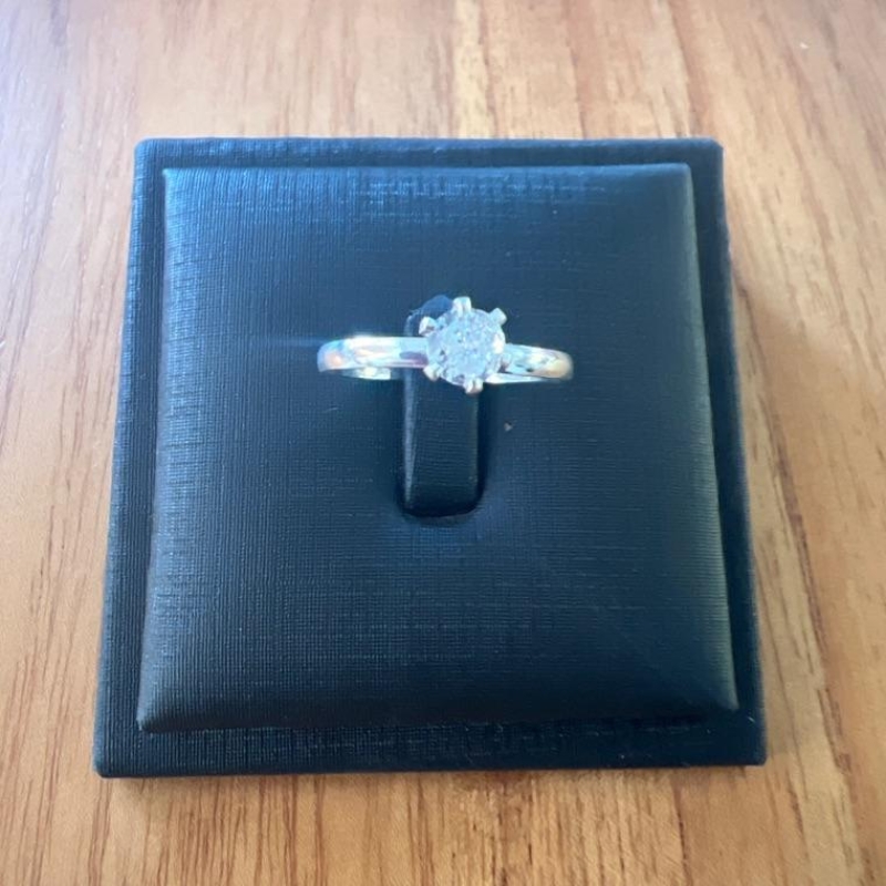 A1065 - 17  ANEL SOLITARIO PRATA