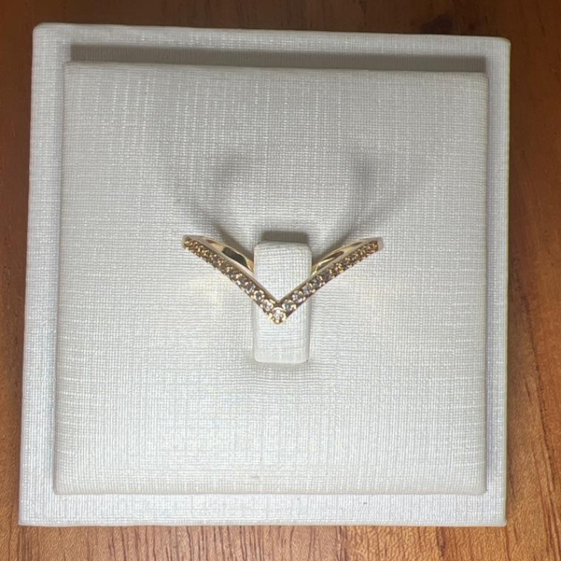 A1069  17 ANEL V ZIRCONIAS