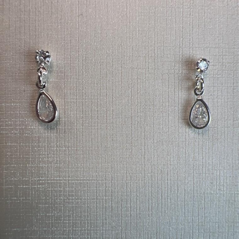B3297 BRINCO PEDRA GOTA ZIRCONIA