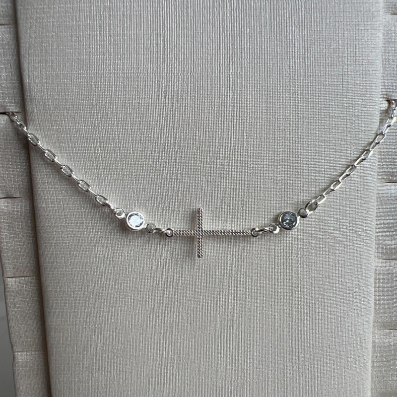 P1854 PULSEIRA CRUCIFIXO PEDRAS