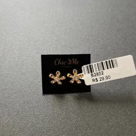 BRINCO FLOR ZIRCONIA BRINCO FLOR ZIRCONIA