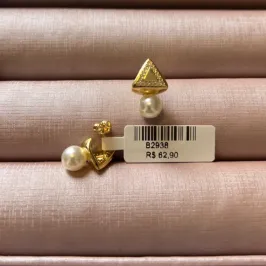 BRINCO TRIABGULO ZIRC PEROLA BRINCO TRIABGULO ZIRC PEROLA