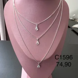 COLAR TRIPLO GOTA CORAÇÃO COLAR TRIPLO GOTA CORAÇÃO