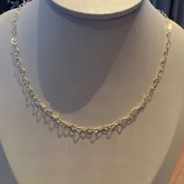 GARGANTILHA CORAÇÃO VAZADO GARGANTILHA CORAÇÃO VAZADO