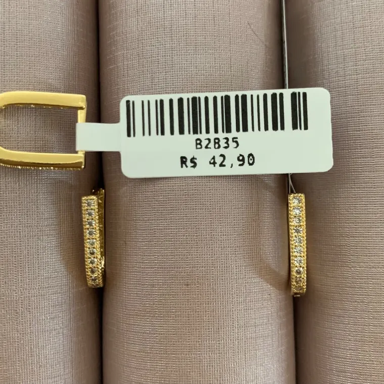 BRINCO ARGOLA CLICK ZIRCONIAS