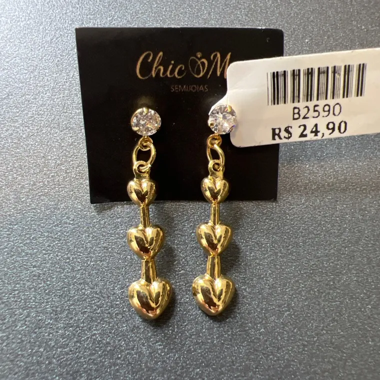 BRINCO PEDRA TRES CORAÇÕES