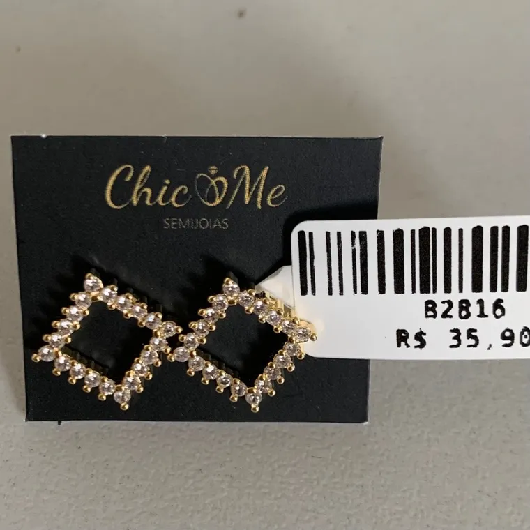 BRINCO QUADRADO ZIRCONIAS BRINCO QUADRADO ZIRCONIAS