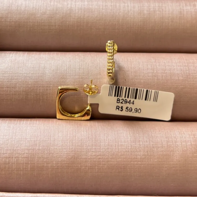 BRINCO QUADRADO ZIRCONIAS BRINCO QUADRADO ZIRCONIAS