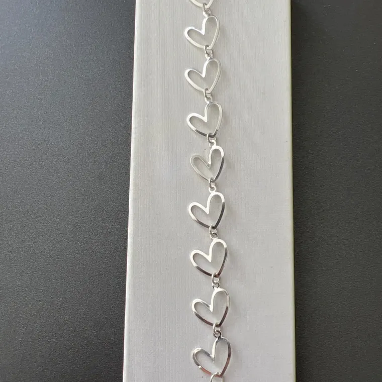 PULSEIRA CORAÇÕES VAZ