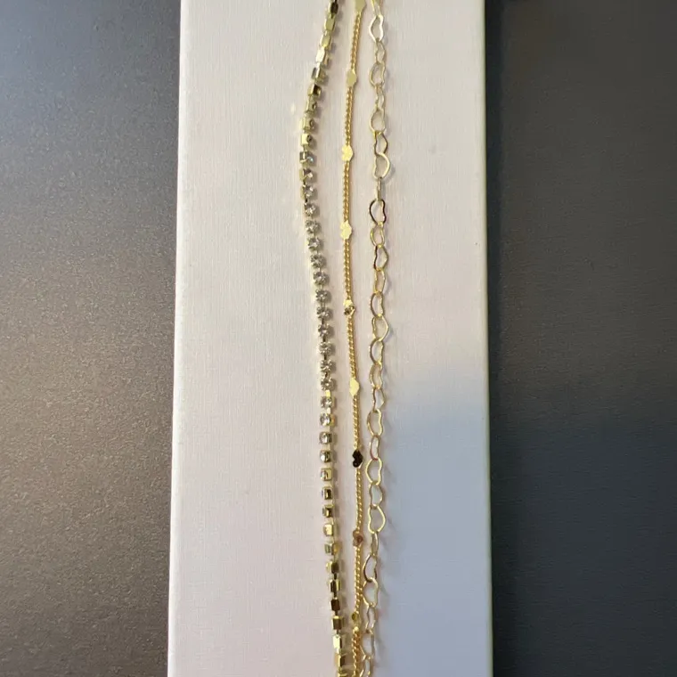 PULSEIRA TRIPLA CORAÇOES RIVIERA PULSEIRA TRIPLA CORAÇOES RIVIERA