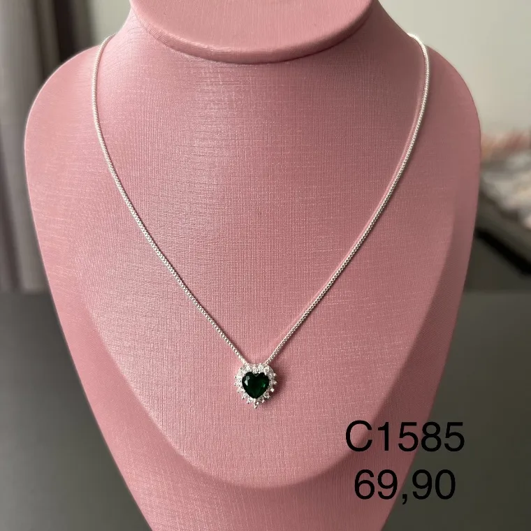 CORRENTE PINGENTE CORAÇÃO ESMERALDA CORRENTE PINGENTE CORAÇÃO ESMERALDA