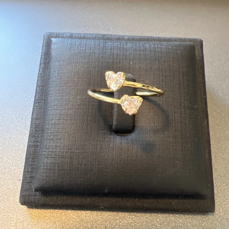 A1009 ANEL DOIS CORAÇÕES A1009 ANEL DOIS CORAÇÕES