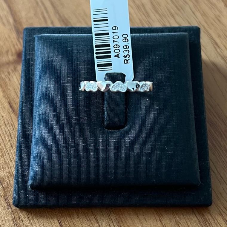 ANEL CORAÇÕES ZIRCONIAS