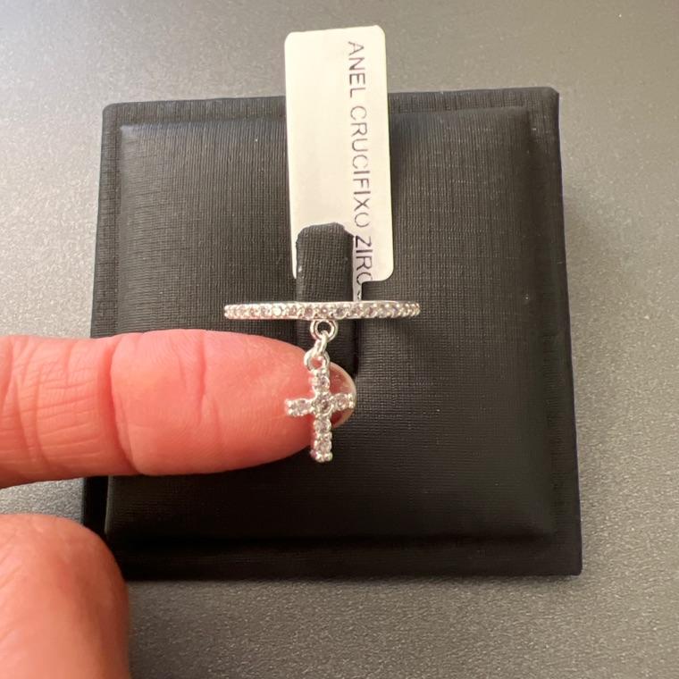 ANEL CRUCIFIXO ZIRCONIAS