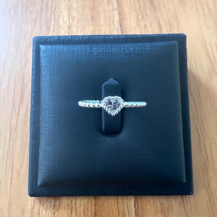 A1058 - 17 ANEL BOLINHAS CORAÇÃO ZIRC