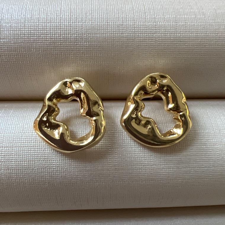 B3272 BRINCO MINIMALISTA