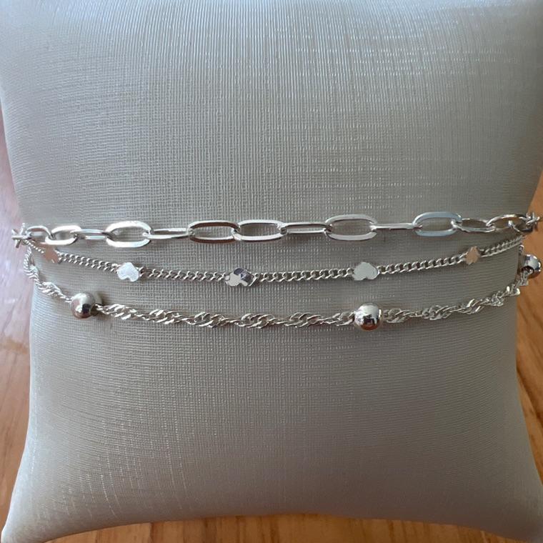 P1747 PULSEIRA TRIPLA BOLAS CORAÇÃO