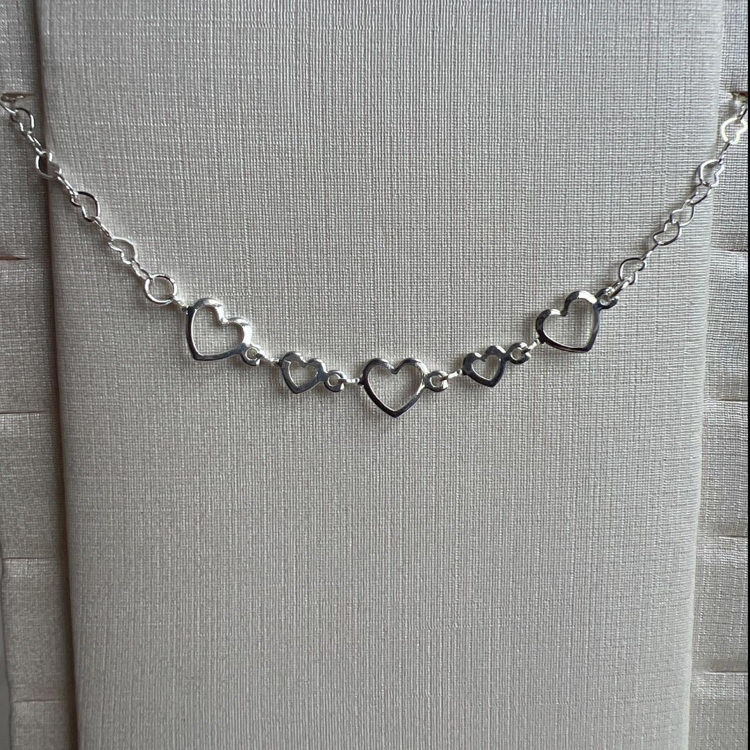 P1852 PULSEIRA CORAÇÕES VAZADOS
